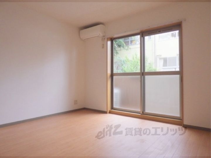 プチフルール千の居間