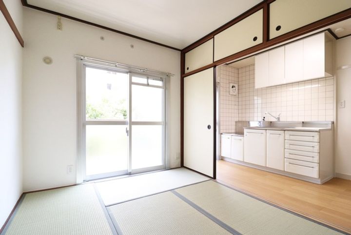 UR金剛の居間