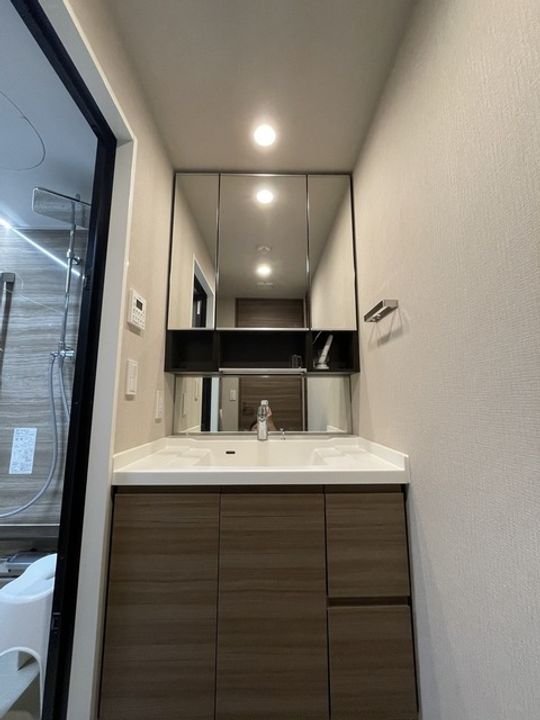 ジオ新宿百人町の内装