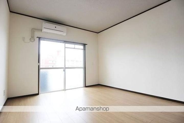 レジデンスコアの居間