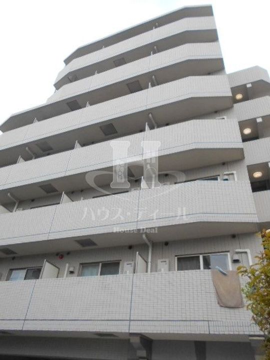 東京都板橋区小豆沢1の賃貸マンションの外観