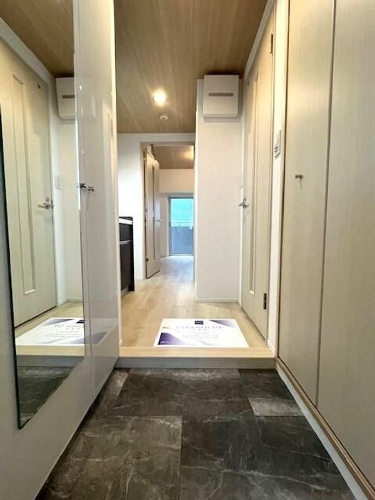 レジディア広尾IIの玄関