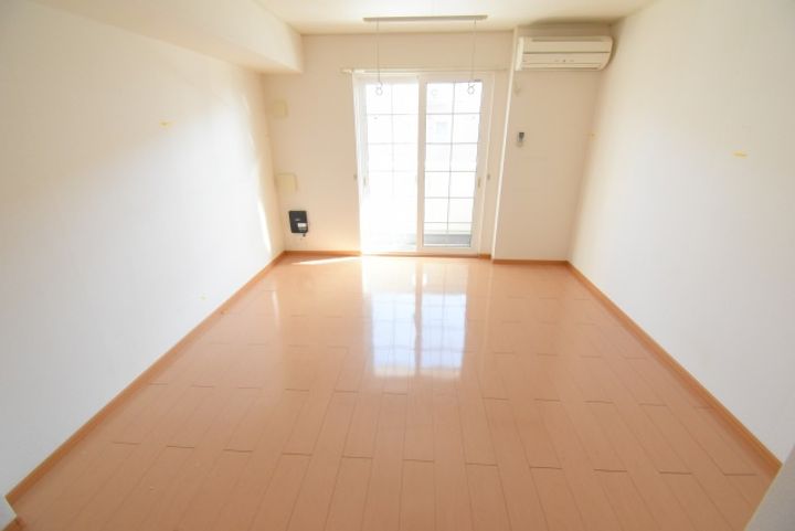 ヴィオラAの内装