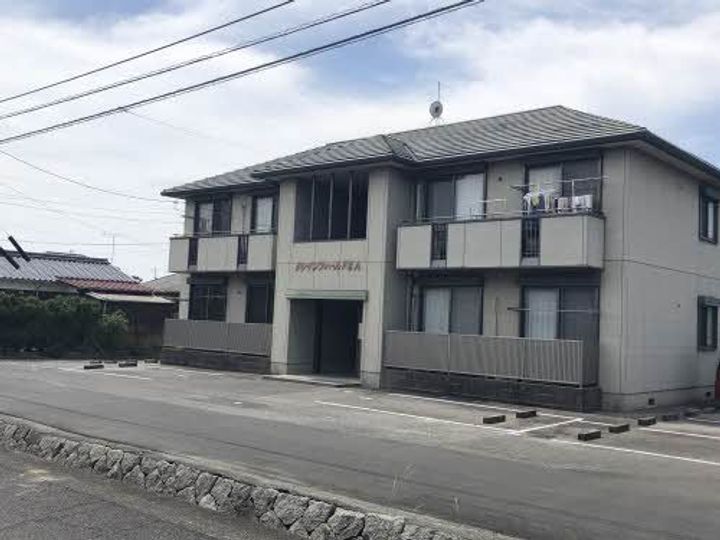 クレインフィールドII A棟の外観