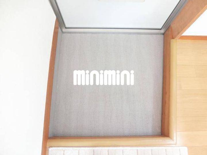 湘南エクセルハイツの玄関