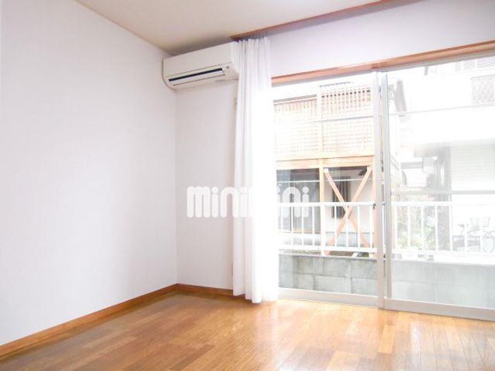 湘南エクセルハイツの居間