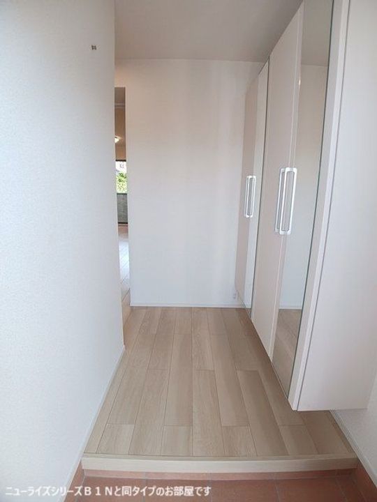 香川県高松市上林町(アパート)の賃貸物件の玄関