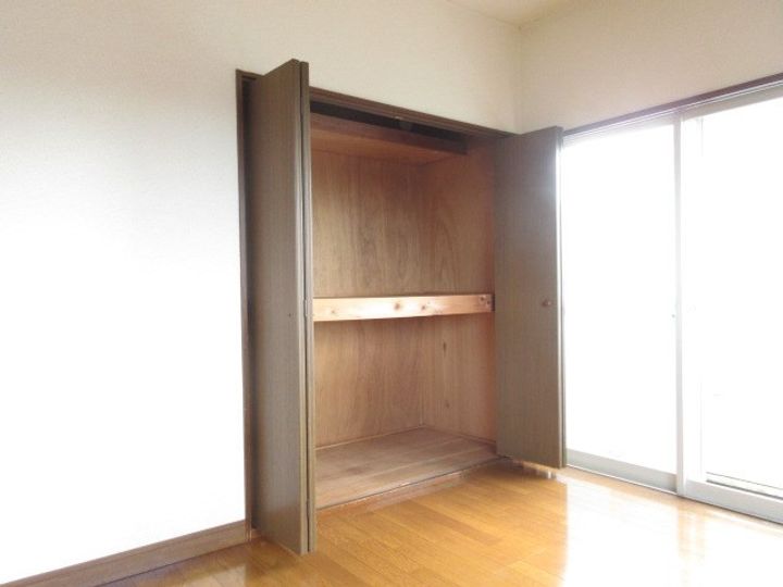 パークサイドナミキA棟の内装