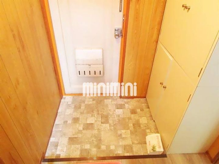 第2オーシャンビルの玄関