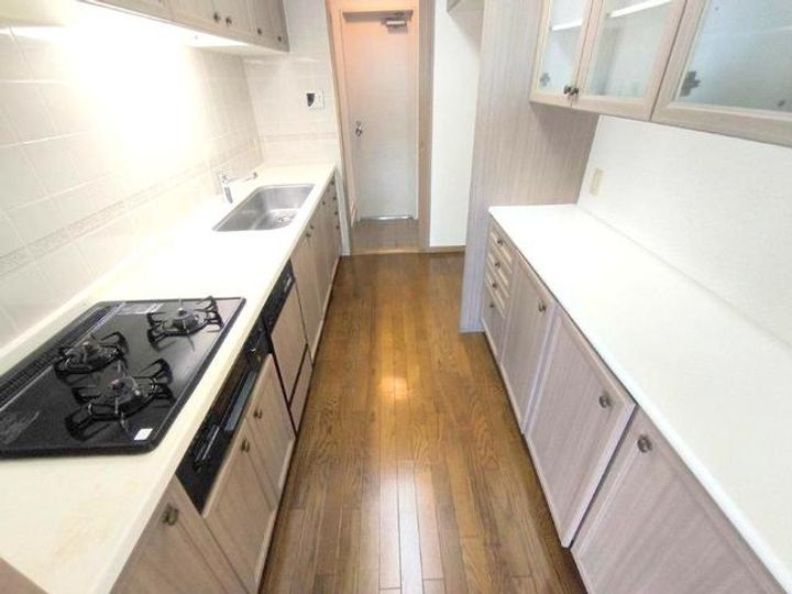 東京都世田谷区成城8(マンション)の賃貸物件のキッチン
