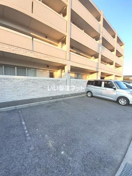 アクシス三本木の地図