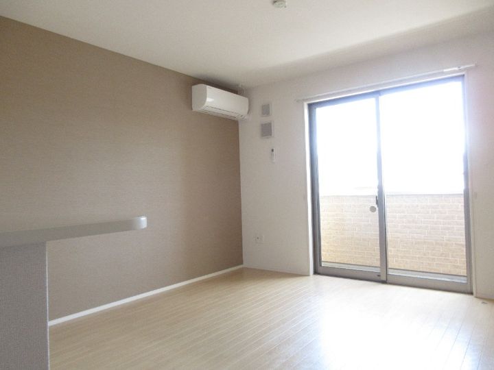 岡山県浅口郡里庄町大字里見(アパート)の賃貸物件の居間