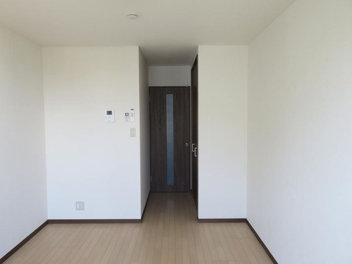 エアフォルク湖山北の居間