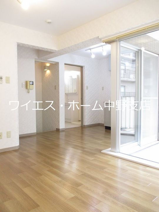 フロレスタの居間