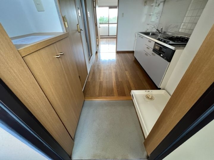 アバンサール泉中央の玄関