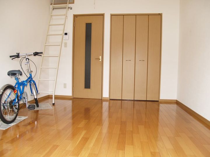 ヴェルトール八幡の居間