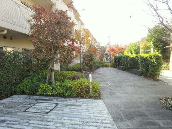キュロコ玉川学園 東棟の地図