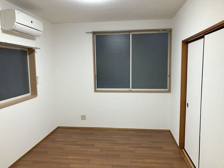 アドーンエイトの居間