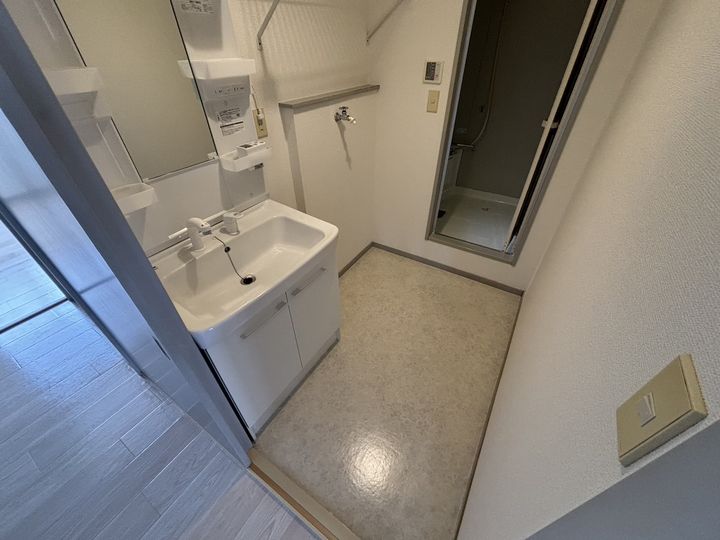 サンビレッジ南富ヶ丘Dの内装