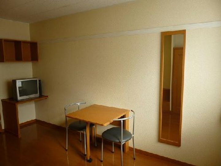 レオパレスシュプールの居間