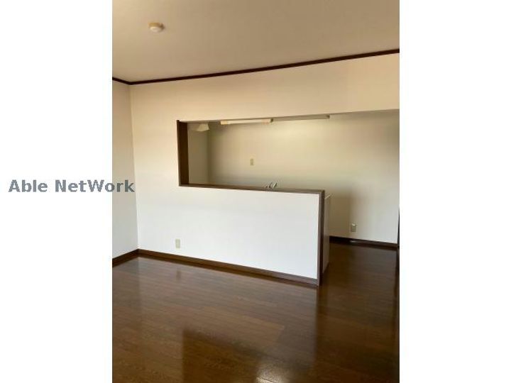 愛知県高浜市湯山町2(マンション)の賃貸物件の居間