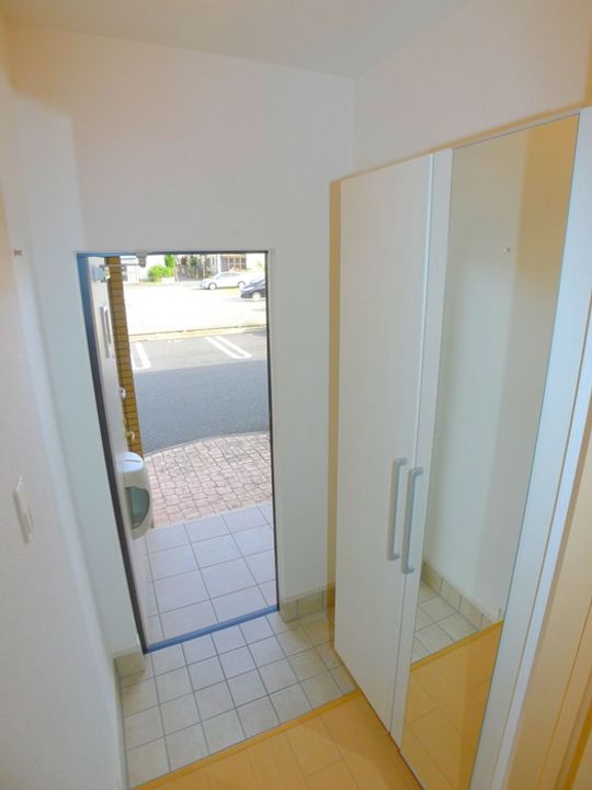 ディアフォレストIの玄関