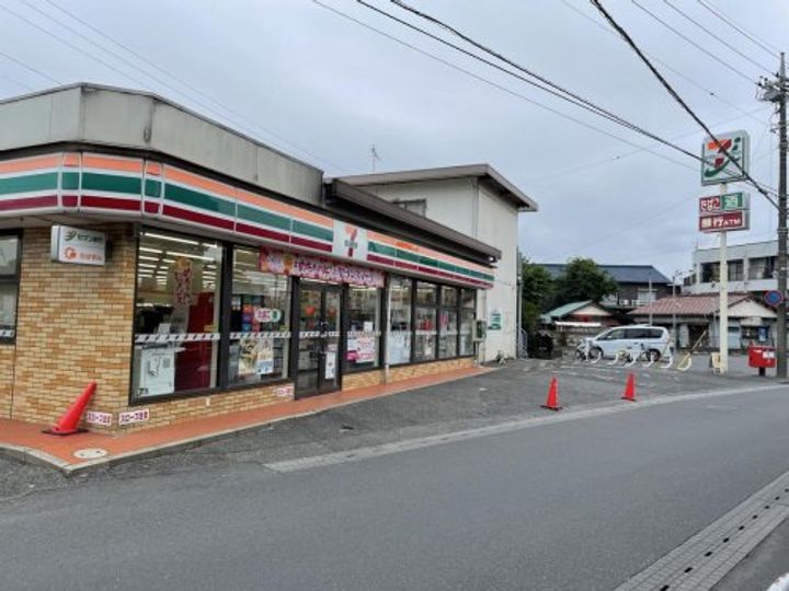 グレイスエミネンスの周辺