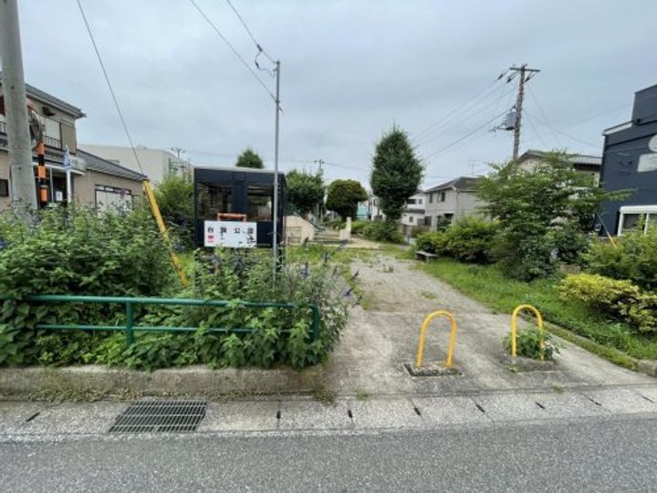 グレイスエミネンスの周辺