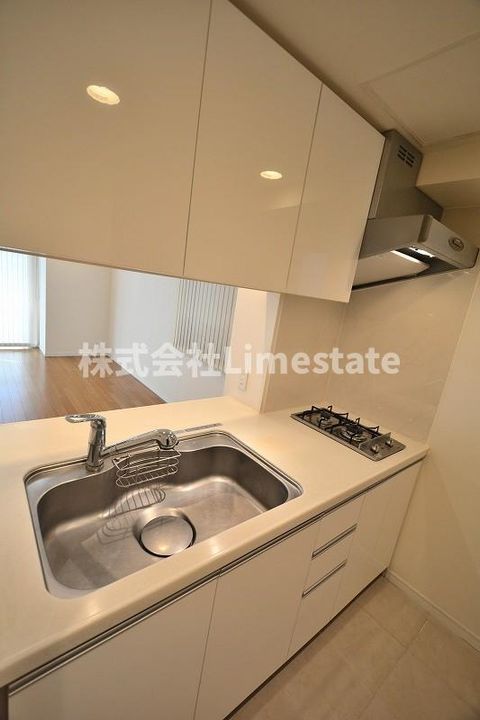 日本橋八重洲デュープレックスポーションのキッチン