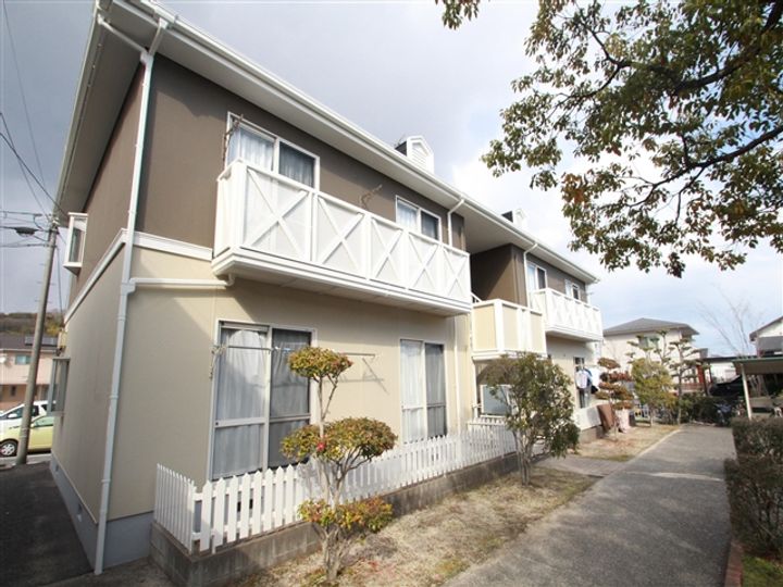 シャーロットタウン Bの外観