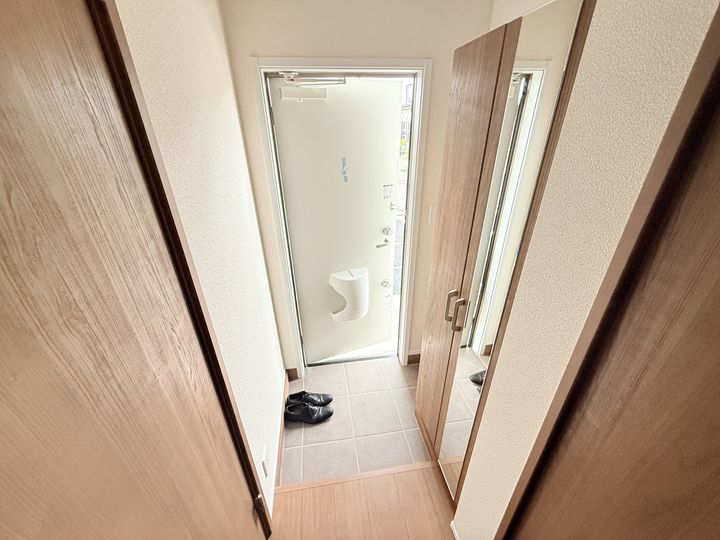 プランドール雷神の玄関