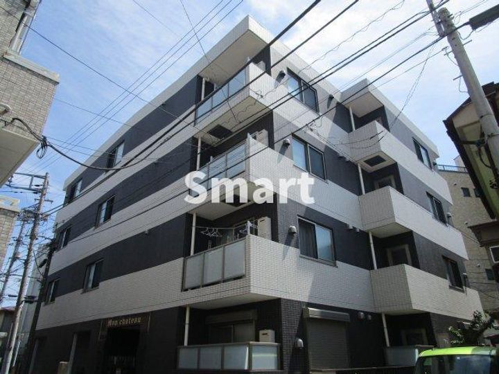 東京都中野区上高田1の賃貸マンションの外観