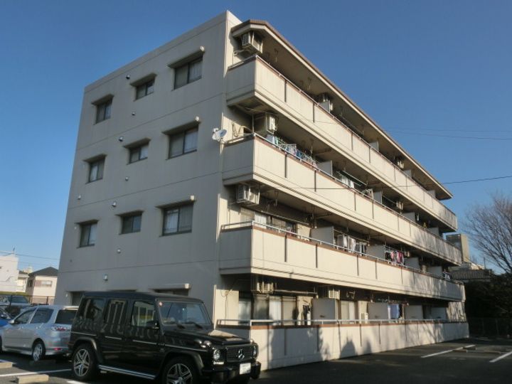 飯田マンションの外観