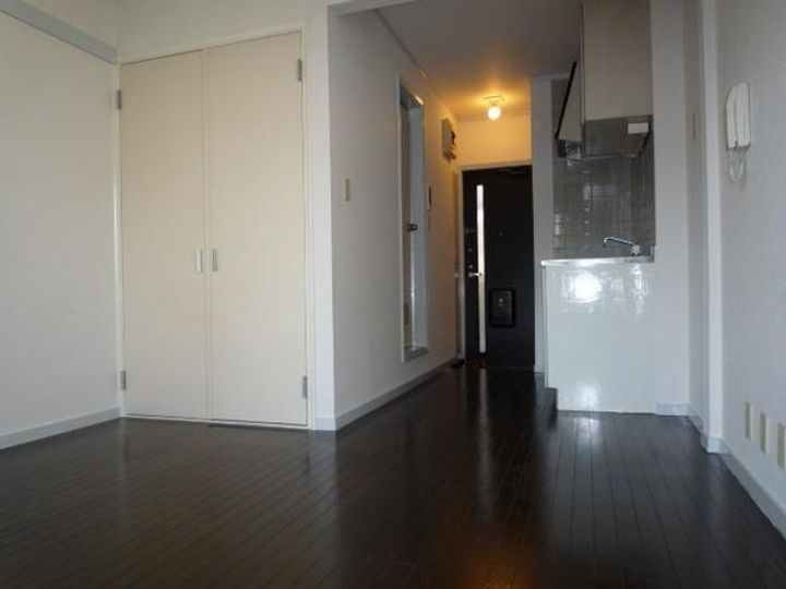 ミラーグリムの内装