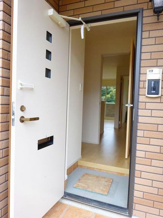 プラン ソレイユ Bの玄関