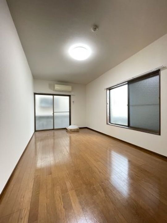 桜コーポの居間