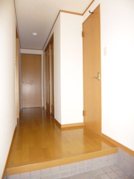 三重県伊勢市船江2(アパート)の賃貸物件の玄関