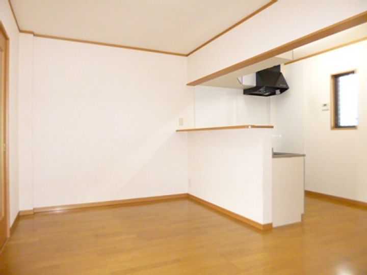 三重県伊勢市船江2(アパート)の賃貸物件の居間