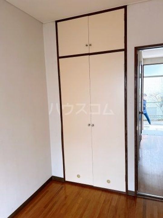 ハイツ成川の内装