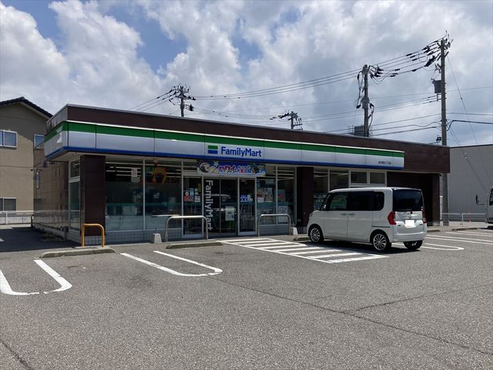 ドミールカトウの周辺