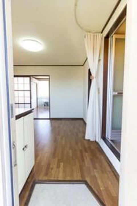 カーサ寿の玄関