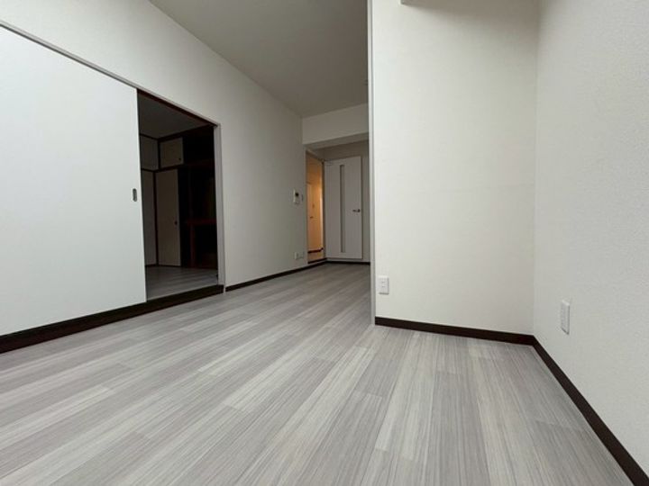 センチュリー世良の居間