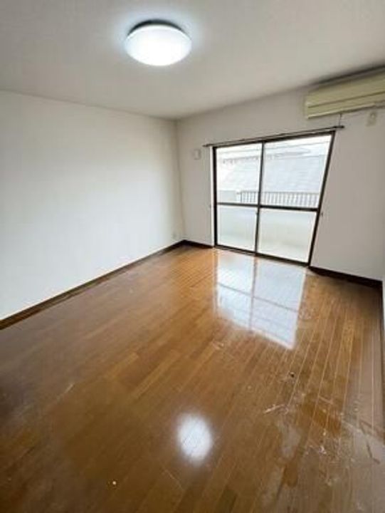 ウエストハイツの居間