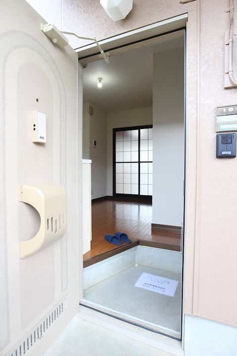 メゾン小山2の玄関