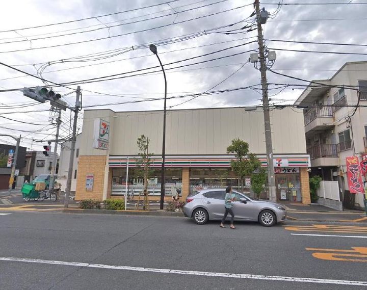 ホワイトシティの周辺