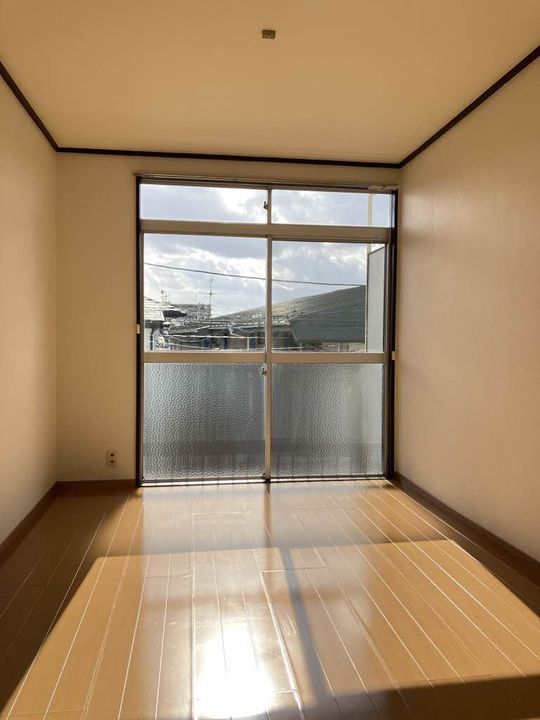 コスモス 1の内装