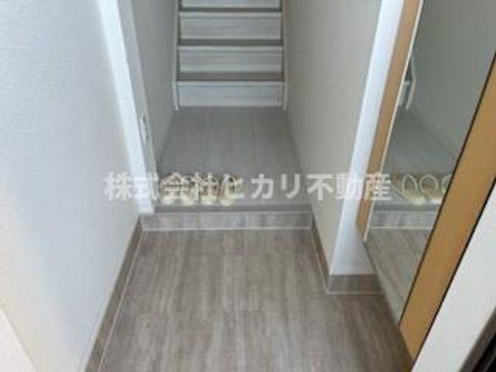 【新築・角部屋】カルぺ・ディエムの玄関