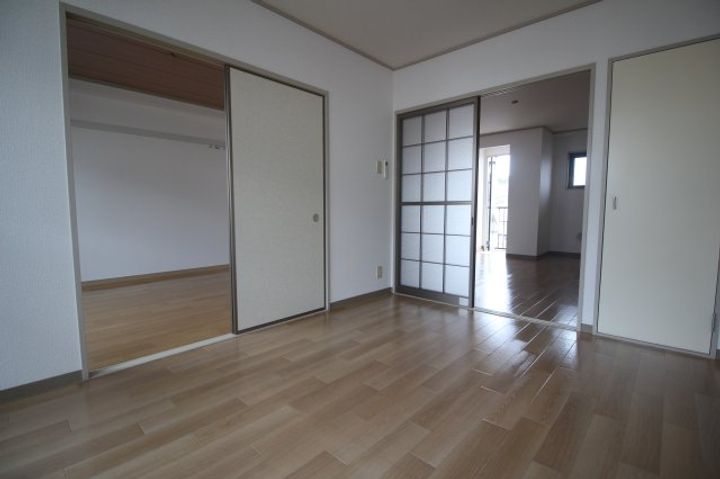 ルネサンス石神の居間