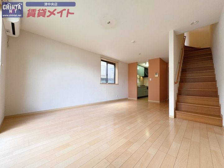 三重県津市観音寺町(一戸建)の賃貸物件の居間