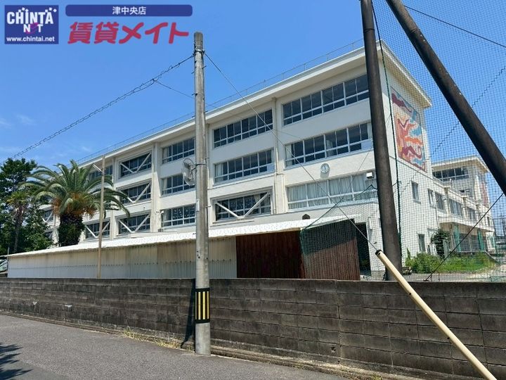 三重県津市観音寺町(一戸建)の賃貸物件の周辺